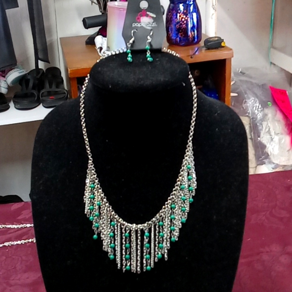 Necklace set